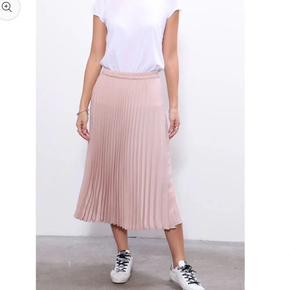 Xirena "Sienna" Pink Pleated Skirt, size Medium - Picture 2 of 5